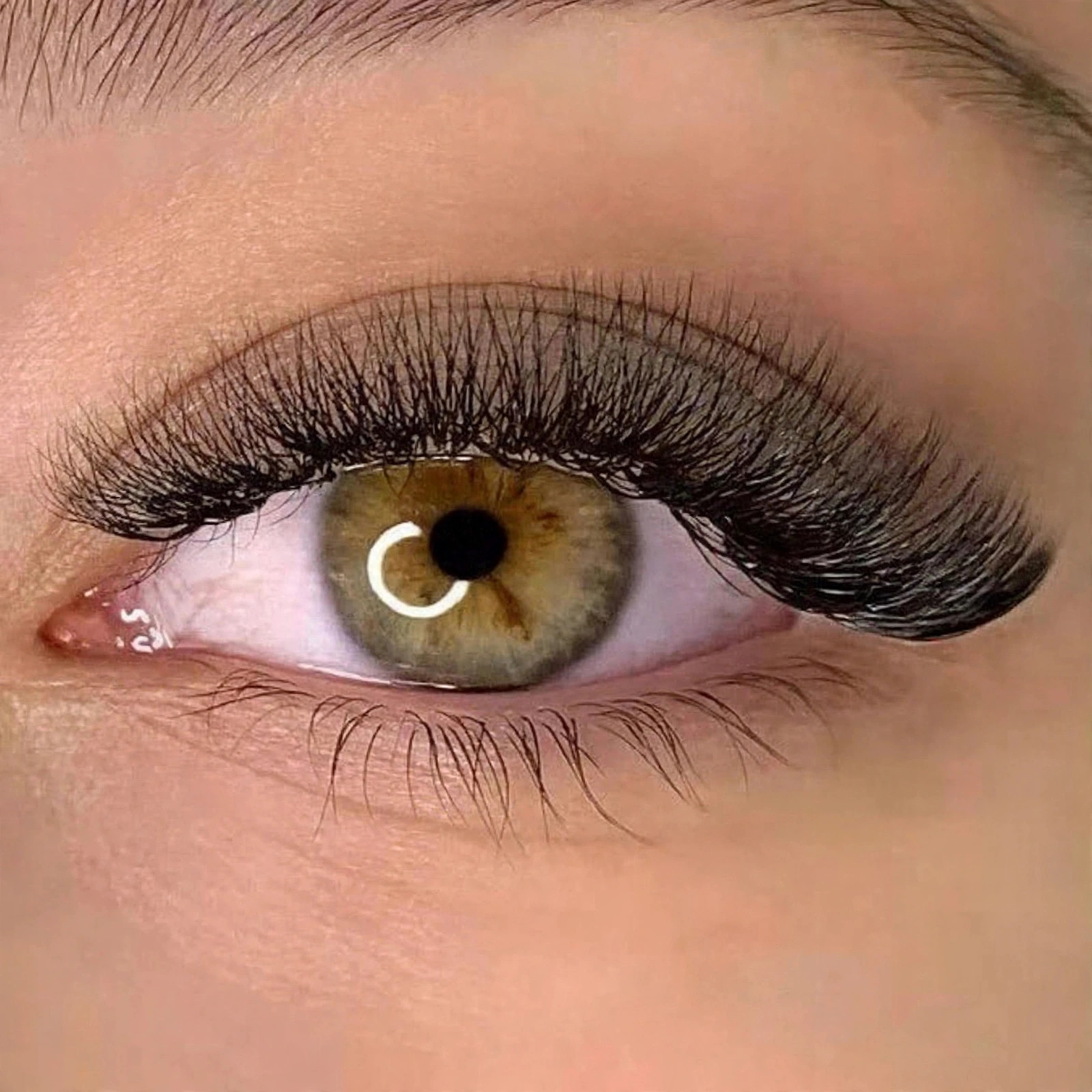 VOLUME LASH TOUCH UP